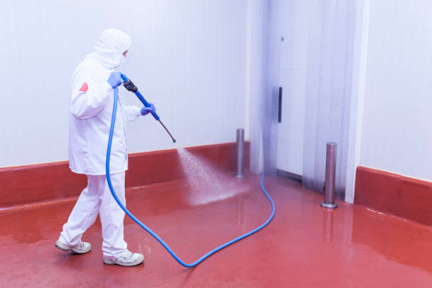 Best Animal Enclosure Cleaning  in Starke, FL